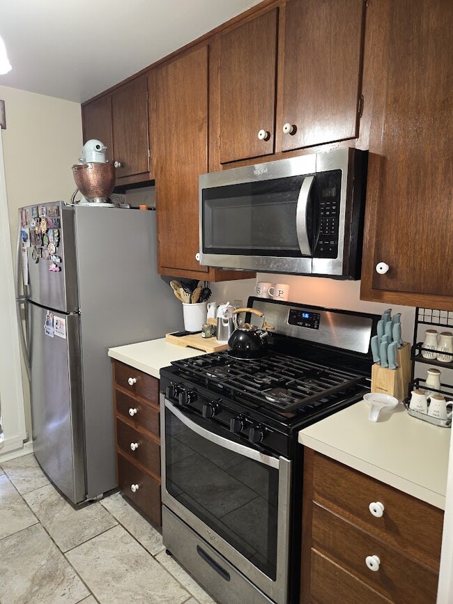 Photo - 316 E 7th St