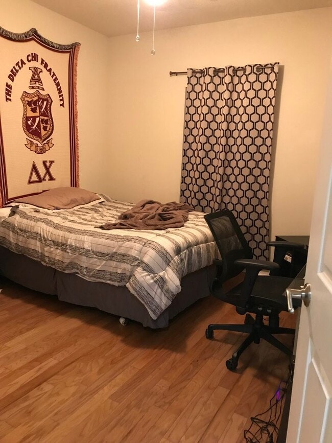 Photo - Lion's Gate - Private 2 Bedroom, 2 Bathroom Apartment in Midtown