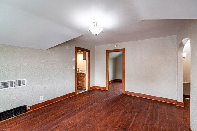 Photo - ds1917 Unit 1919