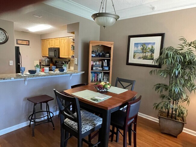 Photo - 2050 Alta Meadows Ln
