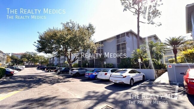 Building Photo - 126 Blue Pointe Way