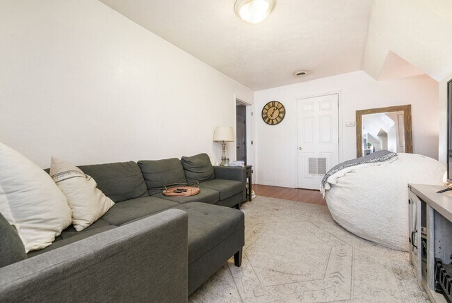 Photo - 5820 Alder St Unit 3