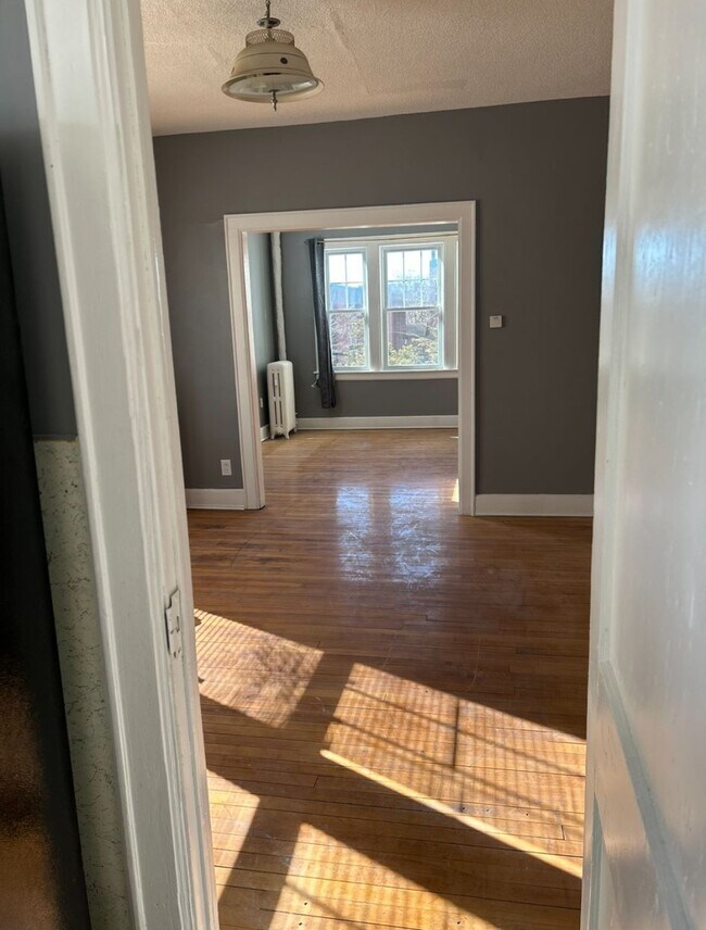 Photo - 54 Stonington St Unit 1st floor