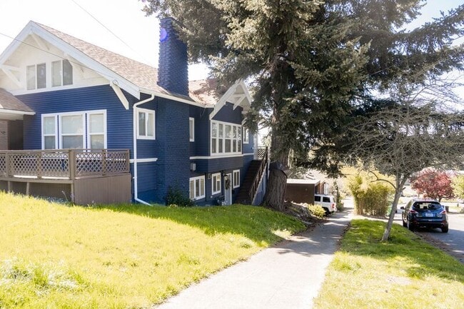 Photo - 301 NW 62nd St