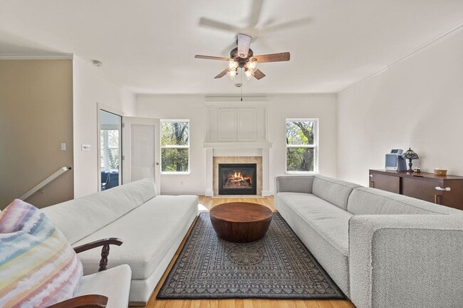 Photo - Spacious 3-Bedroom, 2.5 Bathroom Home in Woods Creek - Prime Bentonville Location