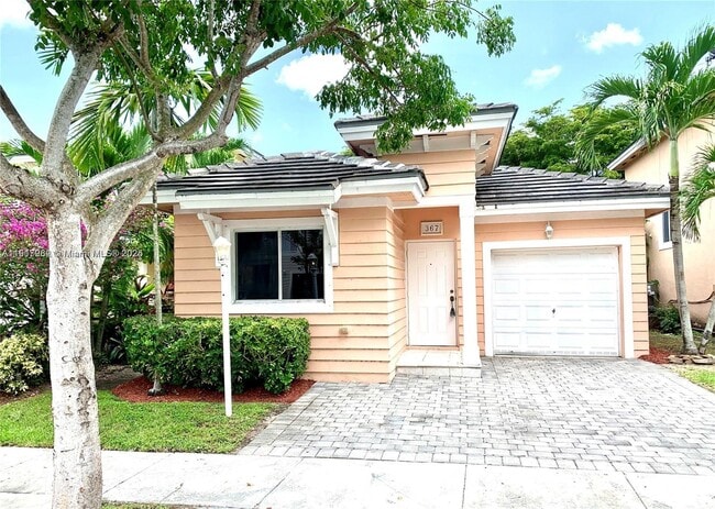 Photo - 367 NE 35th Ave