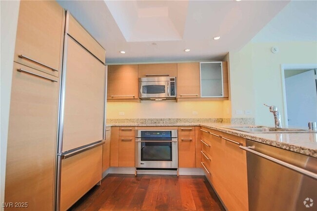 Building Photo - 222 Karen Ave Unit 3102 Rental
