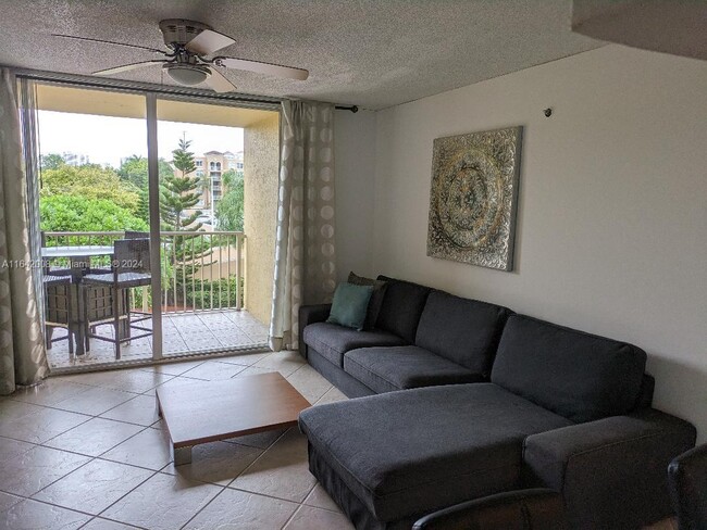 Photo - 19501 E Country Club Dr Condominio Unidad 9305