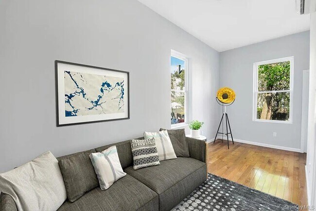 Photo - 51 Van Siclen Ave