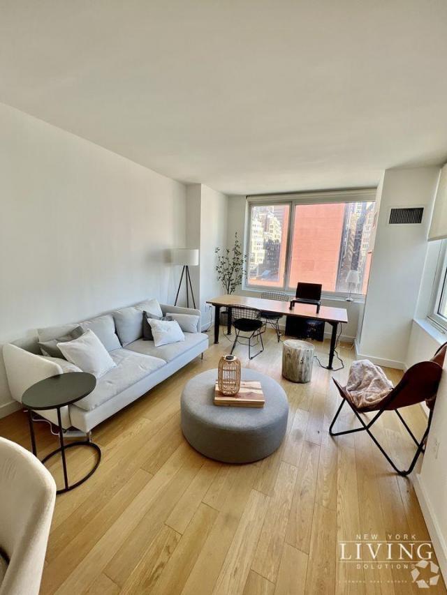 Building Photo - 2 bedroom in New York NY 10018 Unit 11H Rental