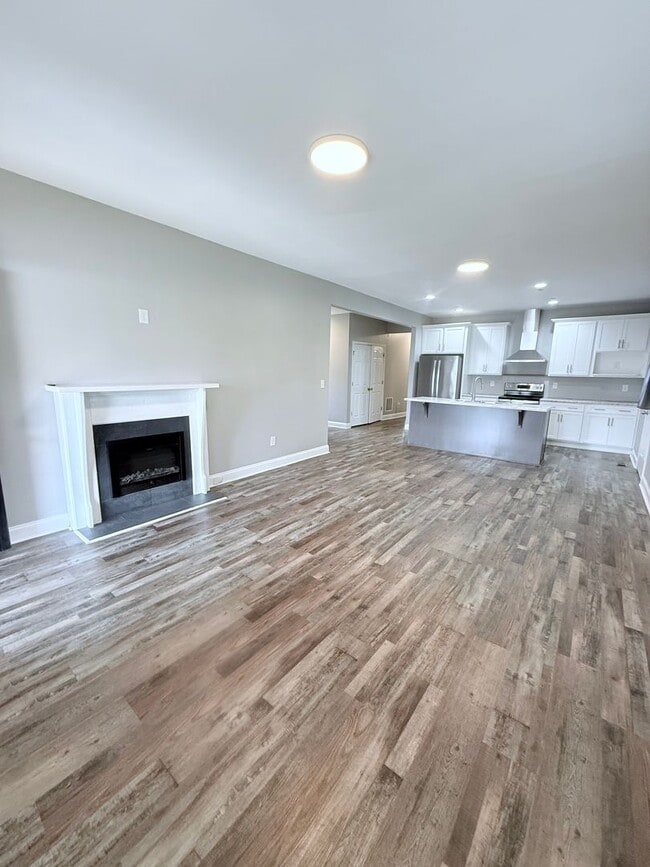 Photo - Shannon (Rome) Bungalow available to move in tomorrow!