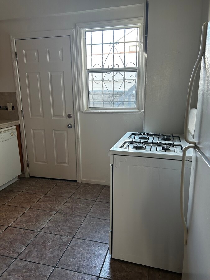 Photo - 130 1/2 N Orlando Ave Unit 130 1-2