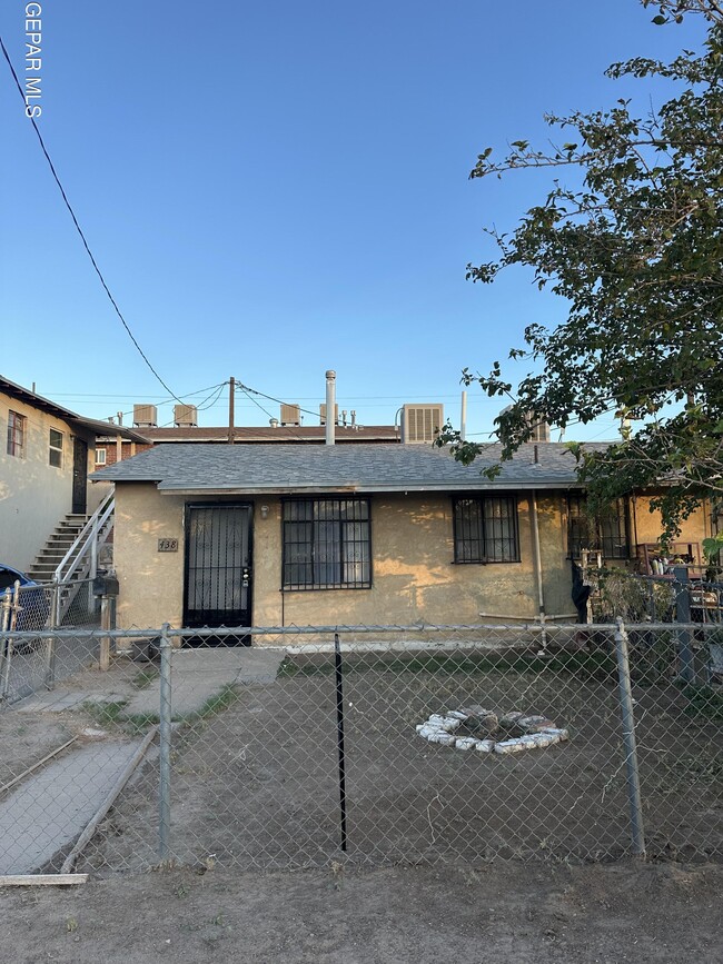 Building Photo - 438 Duran Pl