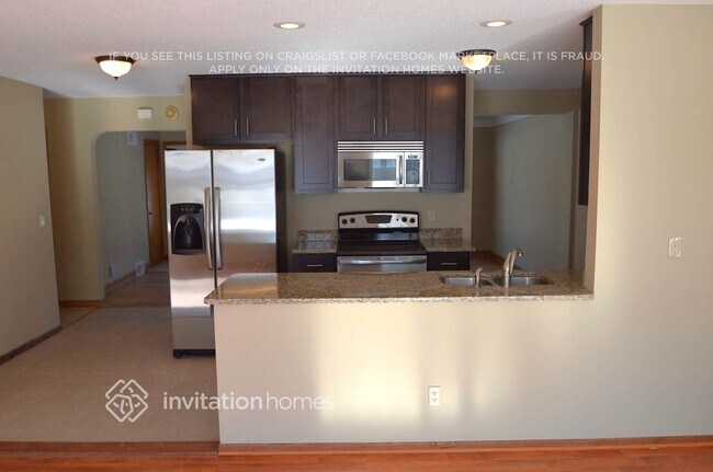 Photo - 1708 Lydia Ave W