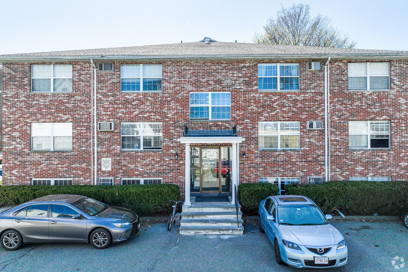 32 Bradford Street is located in Concord, MA. - 32 Bradford St