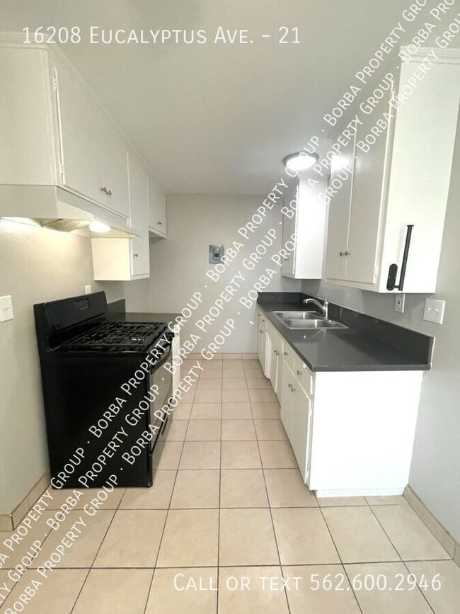 Building Photo - 16208 Eucalyptus Ave Unit 21 Rental