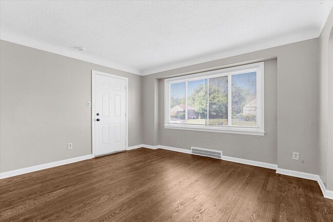 Photo - 18760 Faust Ave