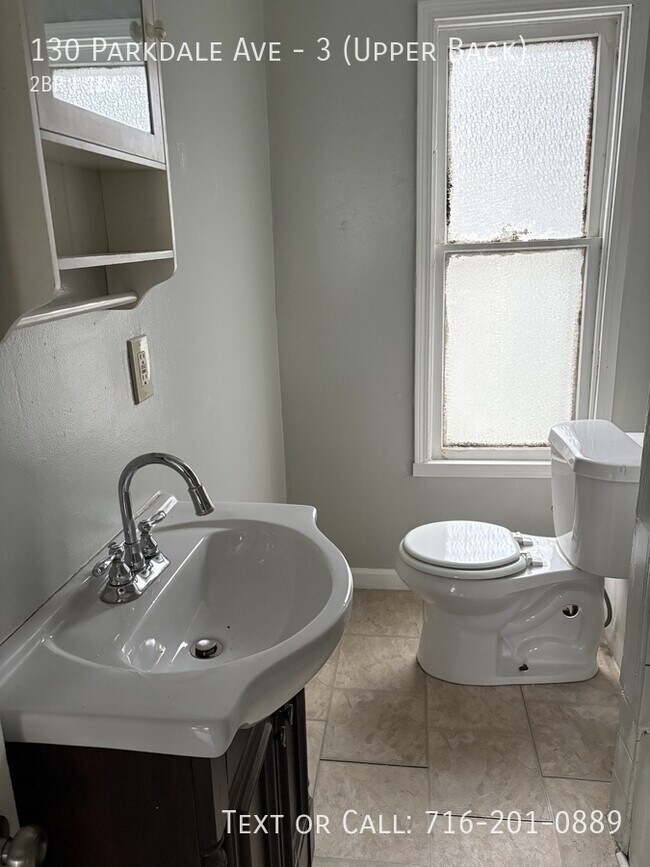 Photo - 130 Parkdale Ave Unit 3 (Upper Back)