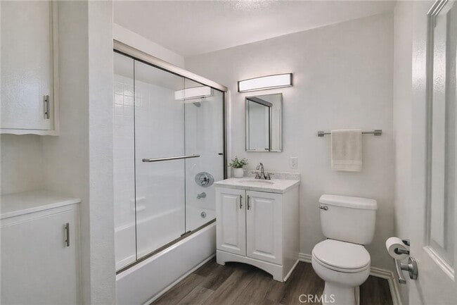 Photo - 1835 W Crestwood Ln Unit 1