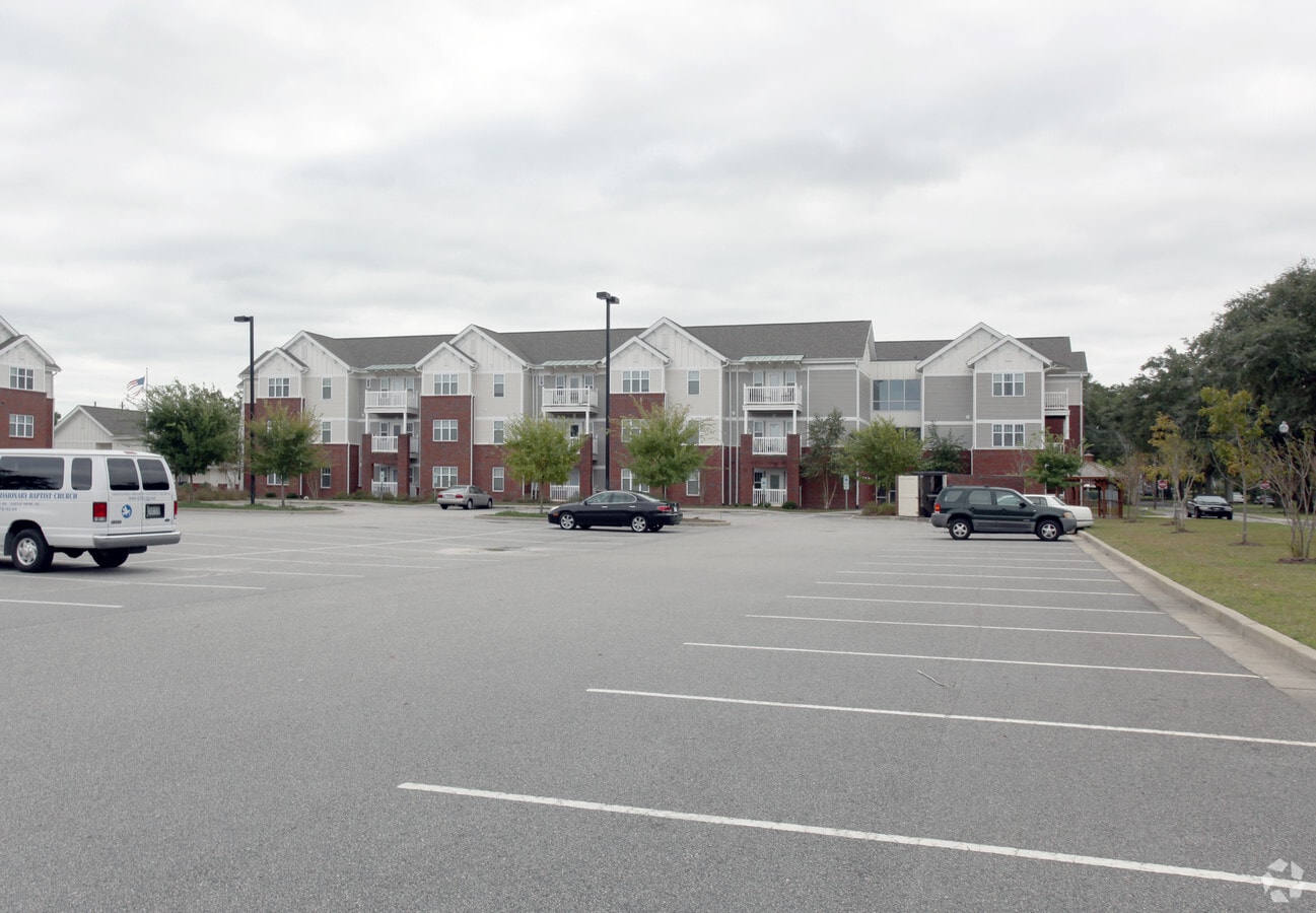 Photo - The Pointe at Taylor Estates