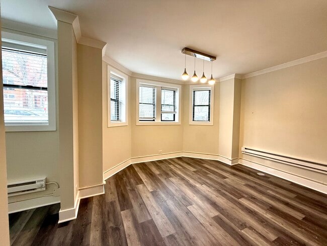 Photo - 3838 N Greenview Ave Unidad 3839- GDN