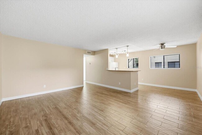 Photo - 3300 Fox Chase Cir Unit 202