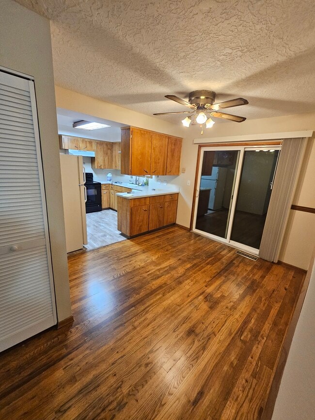 Dinning room - 6336 SE Cedarcrest Dr Unit A