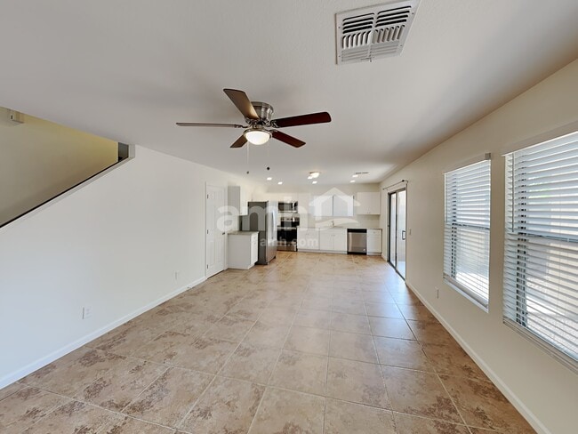 Photo - 1108 E Parkview Ct