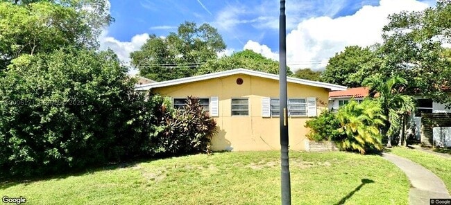 Photo - 8940 NE 2nd Ave Unit 8940
