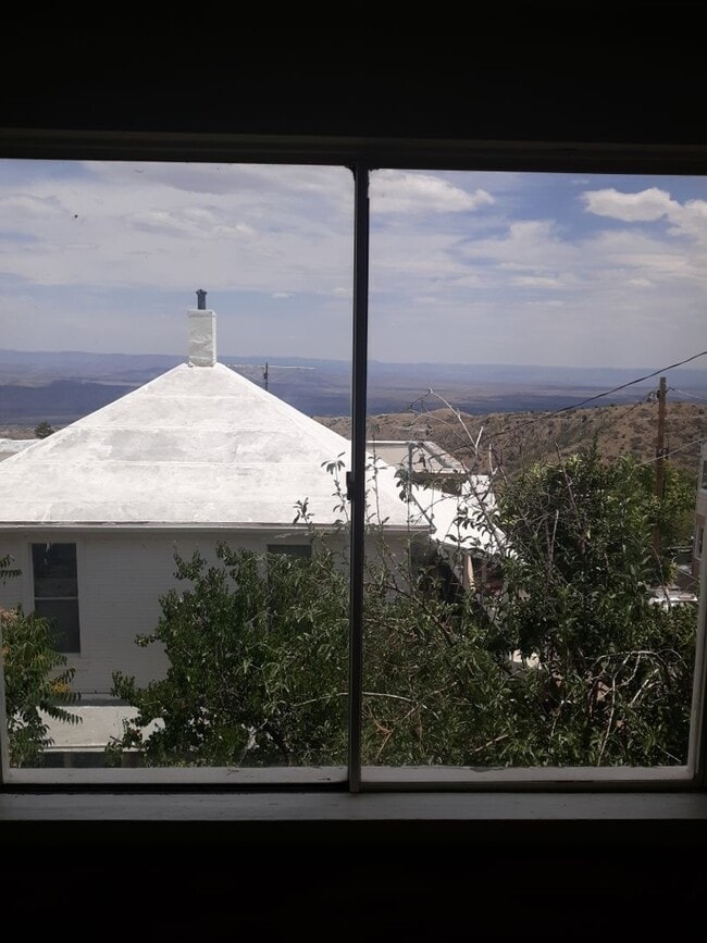 Photo - AVAILABLE NOW!! 2 Bedroom with Office spac...