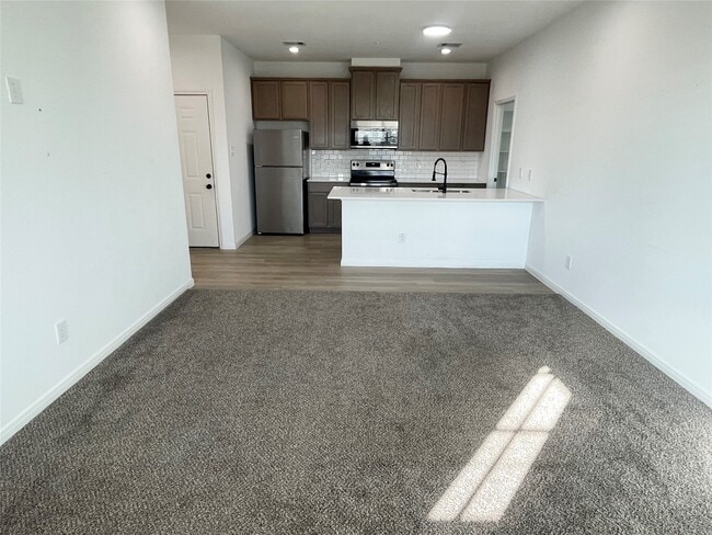 Photo - 2400 Nile Valley Rd