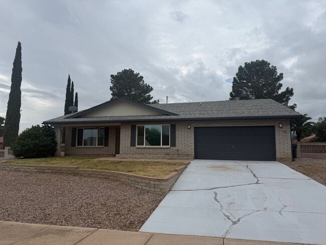 Building Photo - 1118 E Katherine Dr