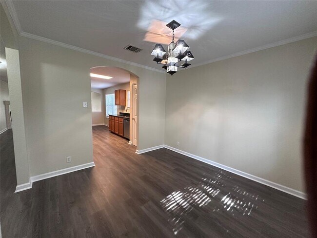 Photo - 320 Schaefer Blvd