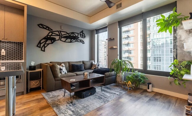 Building Photo - 1750 Wewatta St Unit 705