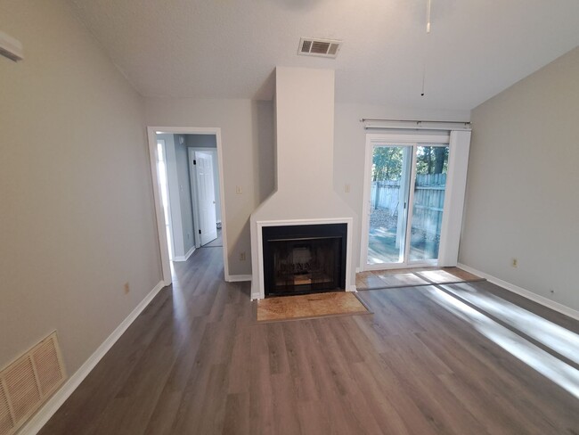 Photo - 6204 Forest Pines Dr Unit D