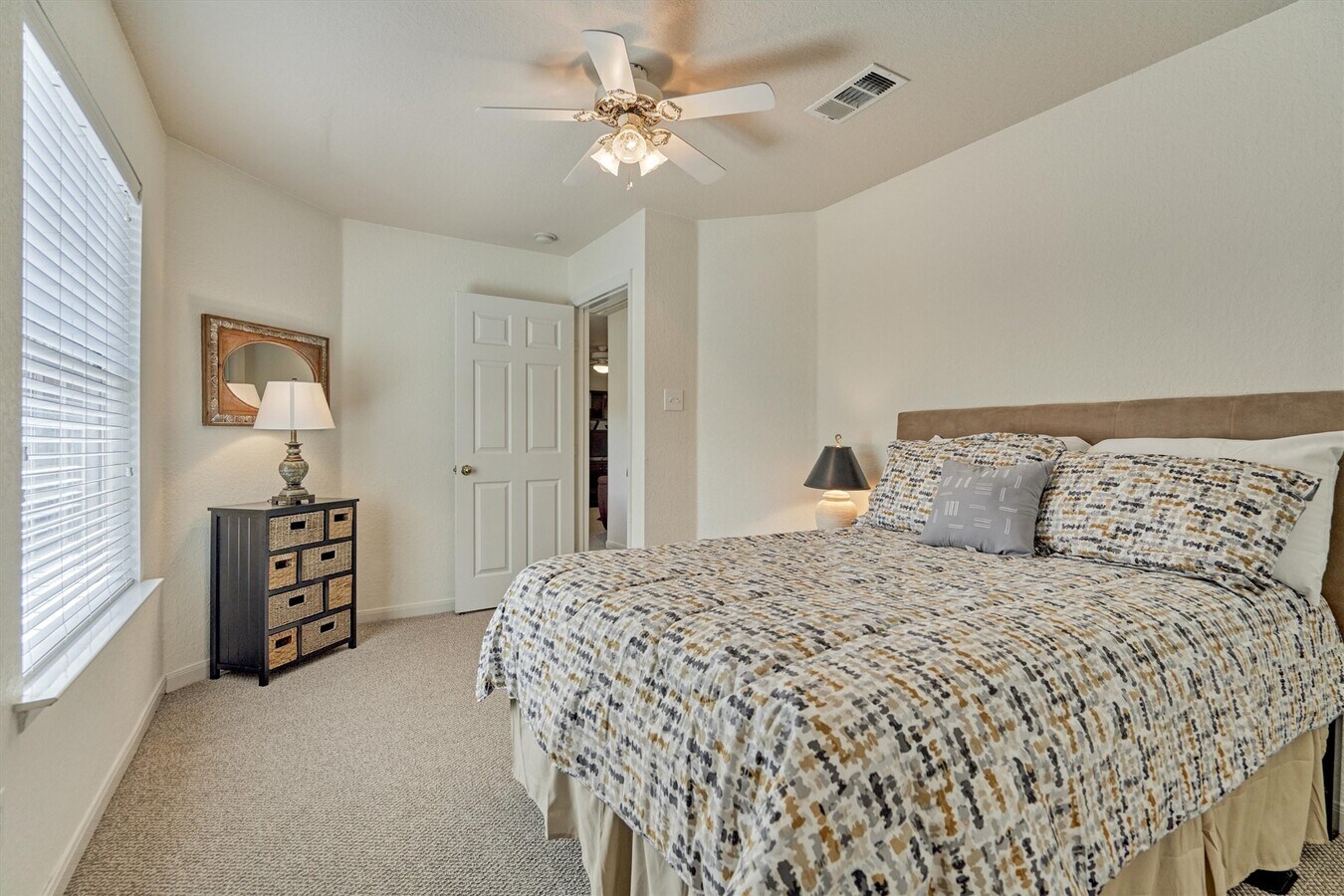 Photo - 15 Cobble Gate Pl