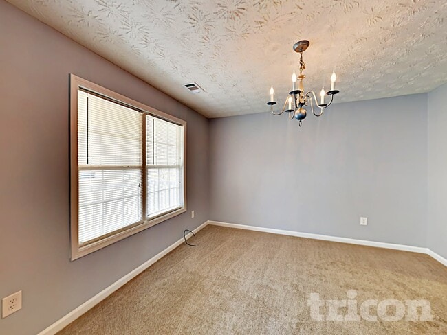 Photo - 1710 Meadow Trace