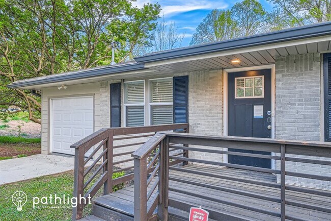 Photo - 2250 Bouldercrest Road House