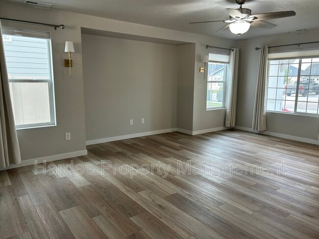 Building Photo - 7051 W Plateau Crk Dr