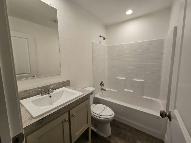 Photo - 4650 E Carey Ave