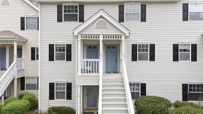 Photo - Updated 2BR Townhome in Prime Chapel Hill Location with Pool & Tennis!