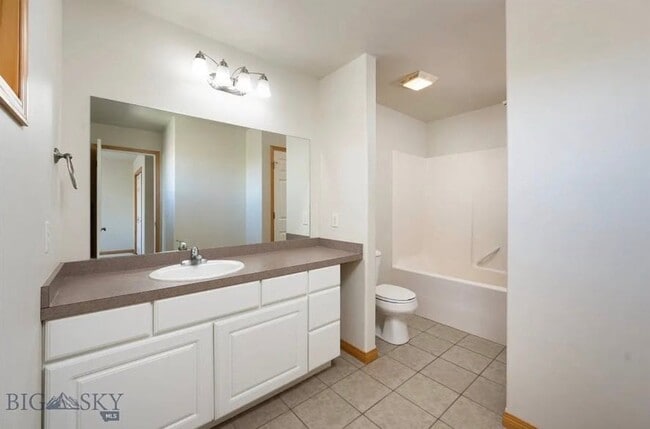 Photo - 2938 Warbler Way