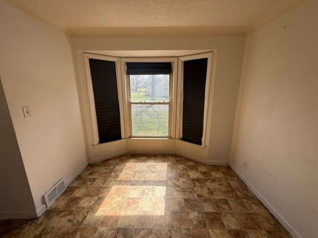 Photo - 3-BED, 1 BATH BEAUTIFUL SINGLE- FAMILY HOME IN MAPLE HEIGHTS!