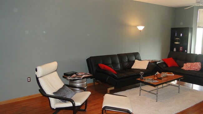 Photo - 301 Harbour Town Dr Unit 209