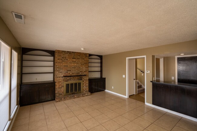 Photo - 4709 NW 63rd St