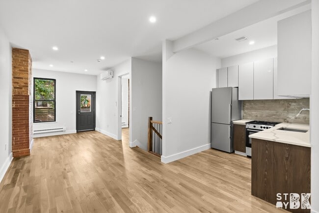 Photo - 71 Grove St Apartment Unit 1