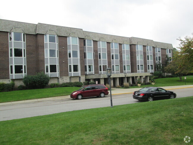 Building Photo - 500 Thames Pkwy Unit 3J Rental