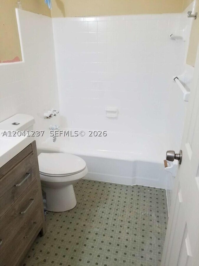Photo - 2915 Plunkett St Unit 12D