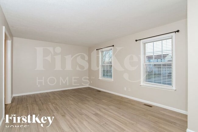 Photo - 410 Meadow Springs Dr