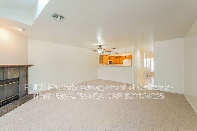 Photo - 599 Spruce St